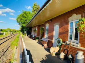 3 Bedroom Booking Office in a Victorian Style Railway Station near Tarrington, Herefordshire, England